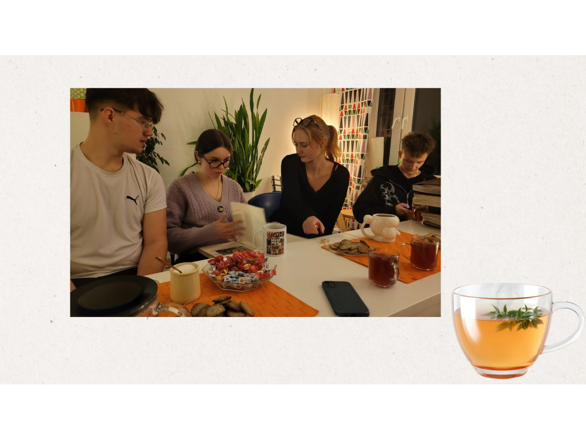 SPOTKANIE PRZY HERBATCE